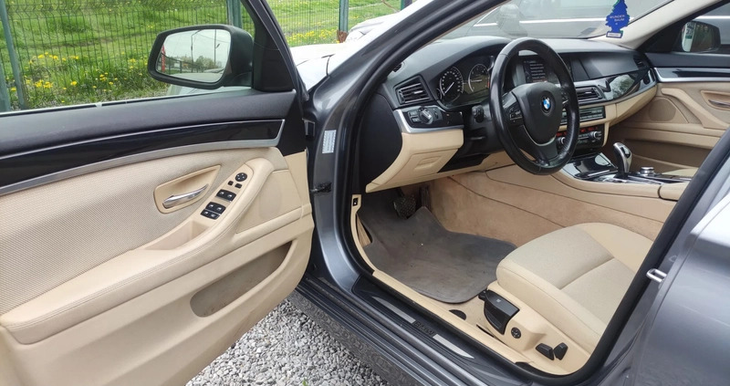 BMW Seria 5 cena 48750 przebieg: 253300, rok produkcji 2013 z Warszawa małe 154